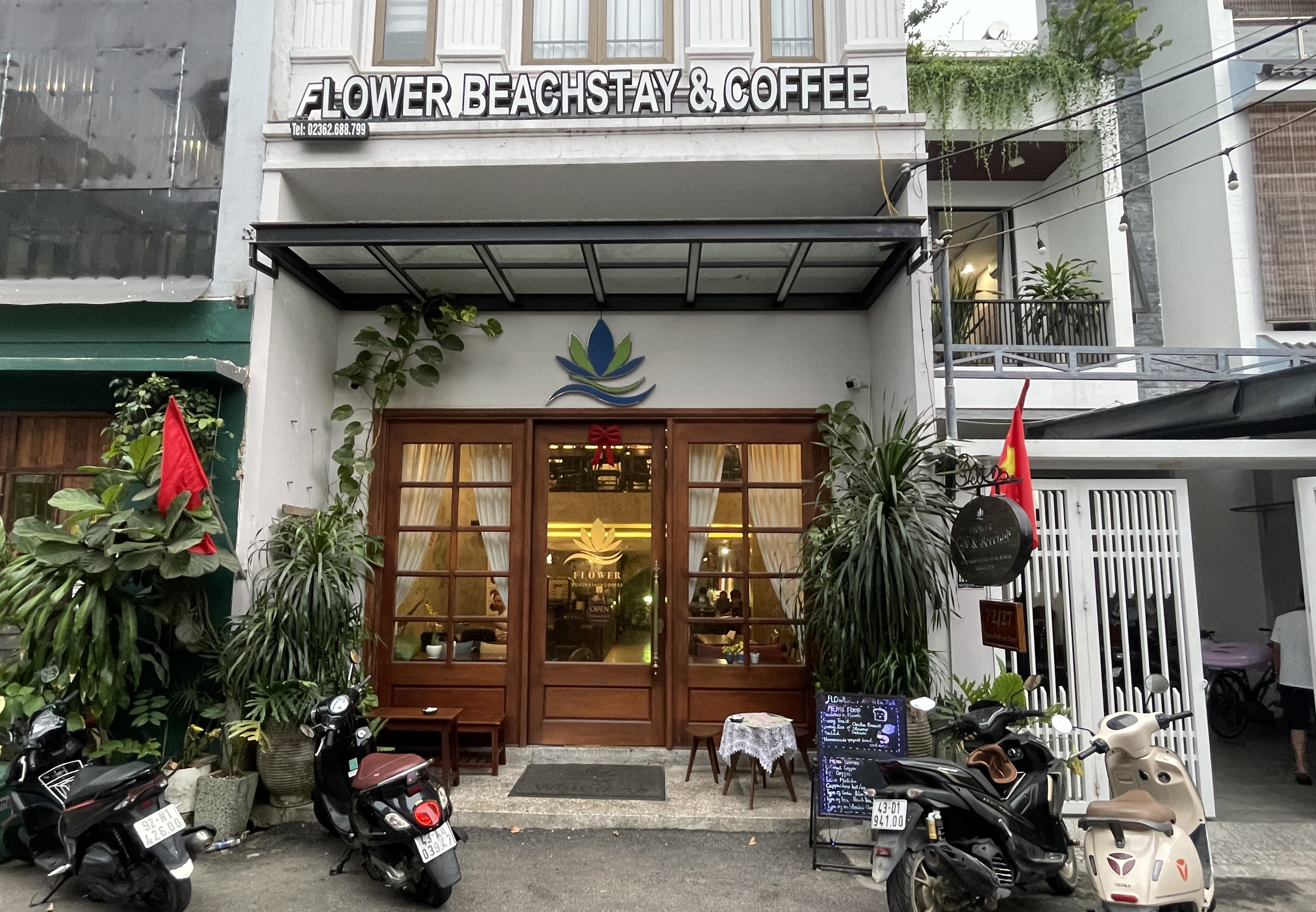 Flower Beachstay & Coffee
